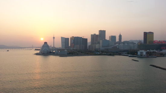 Wir kamen genau richtig, als das große Licht aus- und kurz darauf viele kleine bunte Lichter angingen.