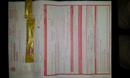 Giftzettel
Die Tipps für den besten Weg um die Waldbrände zu umfahren und welche Straßen gesperrt sind gab es dann aber immerhin kostenlos obendrauf 