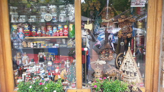 Und zum Schluss noch ein Suchbild:
"Typisch deutsch" - finde den Fehler!