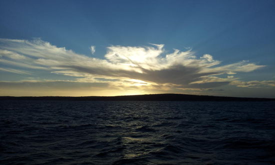 Die Sonnenuntergänge auf dem Boot sind einfach die kitschigsten...