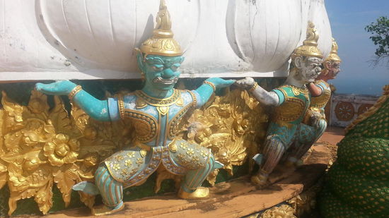 Haben schwer zu tragen, die Jungs!