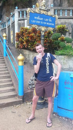 1.237 Stufen zum Tiger Cave Tempel?!?!
Da lache ich doch mal drüber....