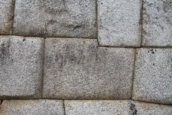 Hier wird kein Mörtel benötigt.