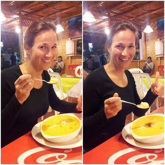 Mit 'nem Pott voll Chuspe (cremige Suppe, hier z.B. mit Shrimps ) bekommt man das Grinsen nur noch schwer aus dem Gesicht. Ist eigentlich auch eher eine Familienportion, aber's Mädche hat's gegesse!