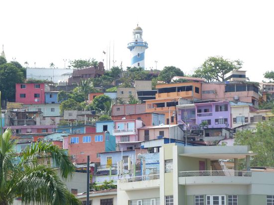Im Stadtteil Las Peñas möchten wir gerne den Cerro Santa Ana mit seinem Leuchtturm erklimmen.