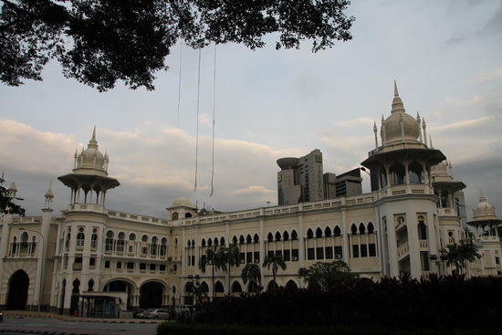 Der alte Bahnhof im maurischen Stil