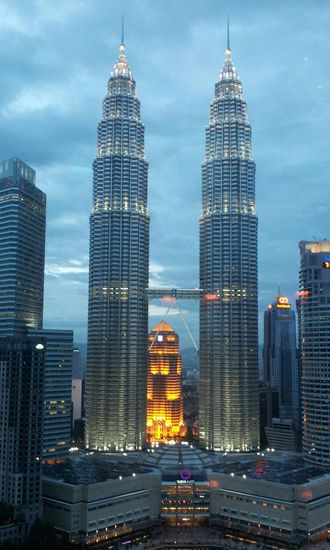 Geburtstags-Cocktail in der Skybar mit Ausblick