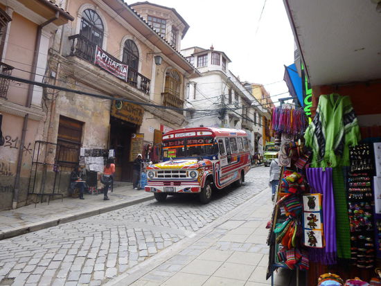 Die Busse gibt's natürlich auch in Blau 