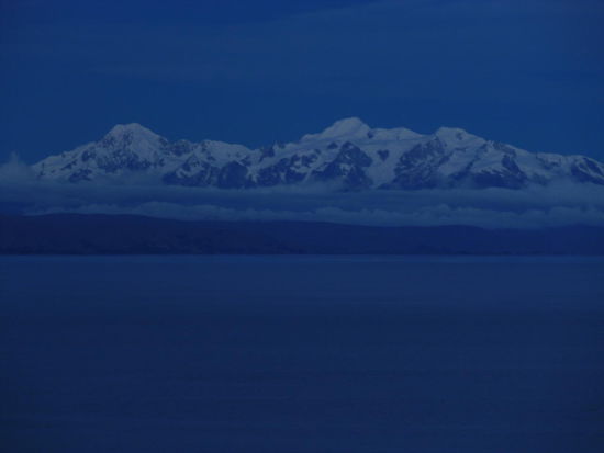 Illampu und Ancohuma zur blauen Stunde