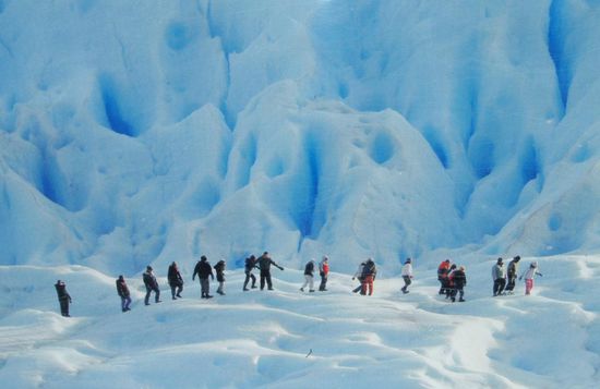 Heute geht es zu unserer Gletscherwanderung, bei bestem Wetter nähern wir uns dem Glacier Viedna.