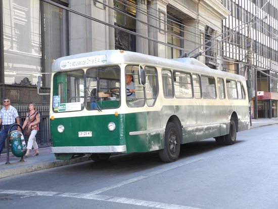 Eine Touristen Attraktion sind die Elektrobusse die uns quer durch die Stadt bringen. Früher gab es bei uns auch eine solche Buslinie in den Bärenkeller, erinnert sich Gerhard.