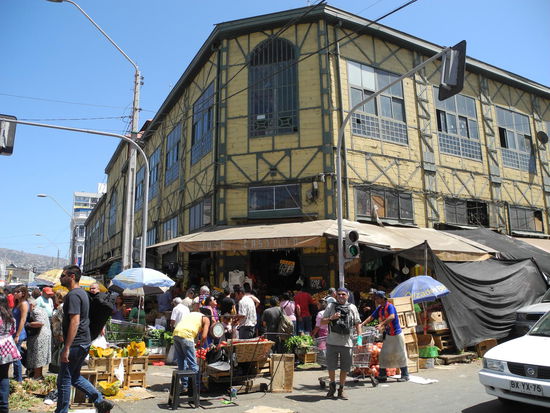Ein Besuch des örtlichen Marktes ist natürlich immer wieder eine Attraktion.