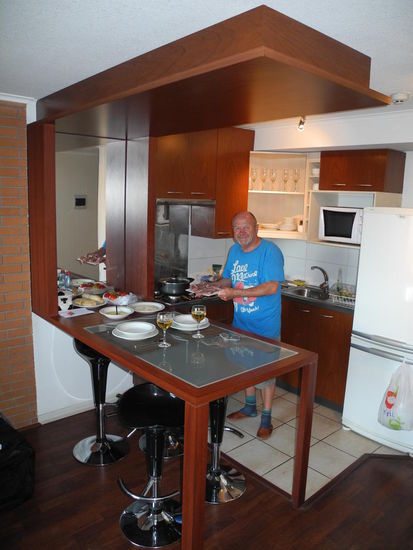 Endlich mal wieder selber kochen, nebenan im Supermarkt haben wir   gleich für drei Tage eingekauft, fürs Frühstück und das Abendessen. Heute haben wir richtig bayrisch aufgekocht, Schnitzel mit Kartoffelsalat, nur das Weißbier hat gefehlt!