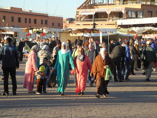 Wir sind fasziniert vom bunten Treiben!