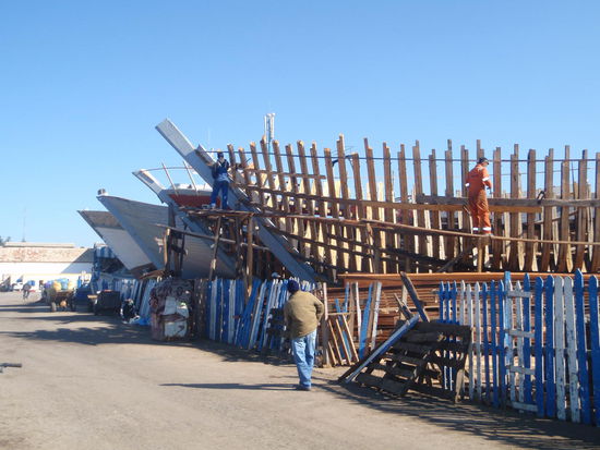 In den Bootswerften werden nach wie vor noch schöne
Holzfischerboote hergestellt.