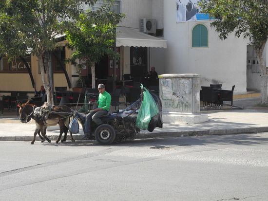 Müllentsorgung auf marokkanisch!