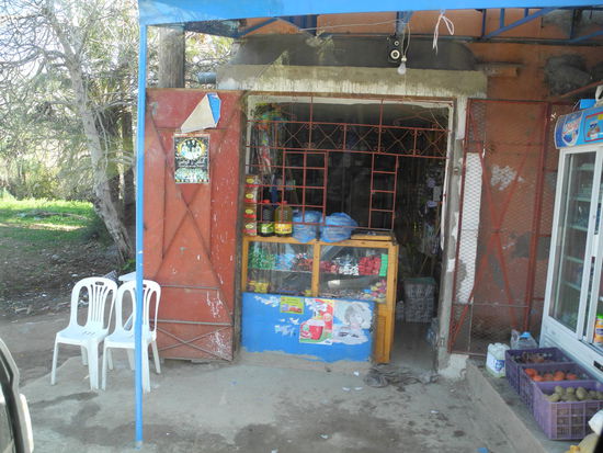 Er verkauft alles, man muss nur danach fragen!