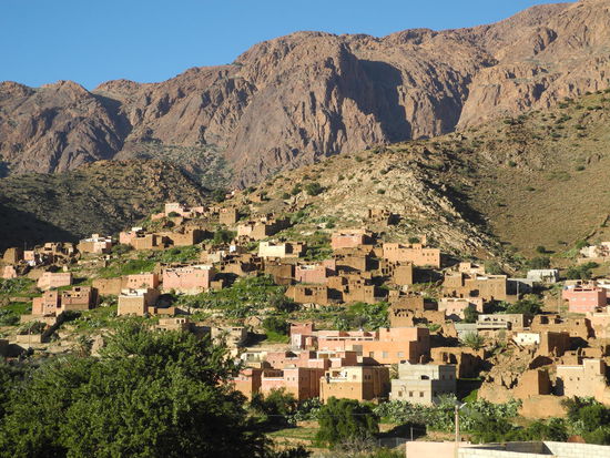 Alte und neue Häuser im Tal der Ammeln!