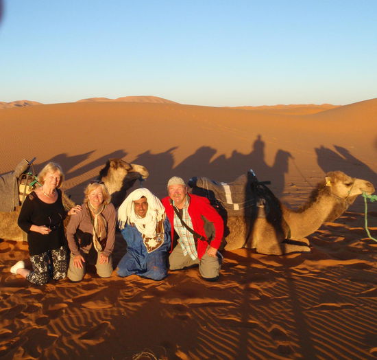 Wir warten auf den Sonnenuntergang.