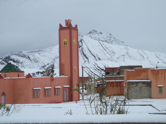 Nachdem es so kalt war, hatten wir uns vorgenommen, die Thermen von Moulay Ali Cherif zu besuchen. Leider waren diese wegen des schlechten Wetters geschlossen.