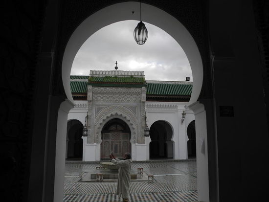 Das Tor zur Kairaouine-Moschee, leider haben wir als "Ungläubige" wie in fast alle Moscheen, keinen Zutritt.