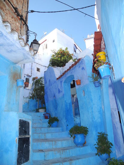 Blaue Gassen mit andalusischem Flair.