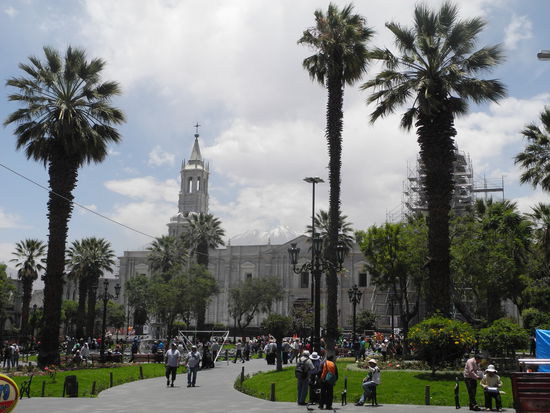 Die Kathedrale am Plaza de Armas.