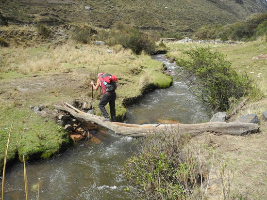 Das war die einzige Möglichkeit, diesen Fluß zu überqueren.