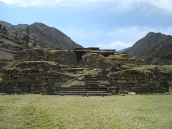 Die Anlage gilt als die Akropolis von Peru, ist allerdings in Europa unbekannt.