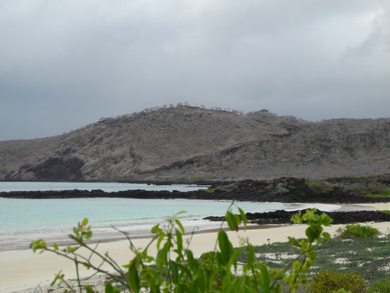 Am Strand von Floreana, die Insel ist bewohnt, es gibt auch ein Hotel hier.