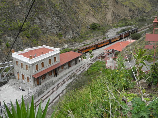 Der Bahnhof von Sibambe.