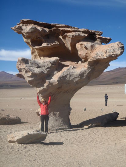 Niemand weiß wie lange der steinerne Baum noch das 
Gleichgewicht hält, jedoch im Moment droht keine Gefahr!
