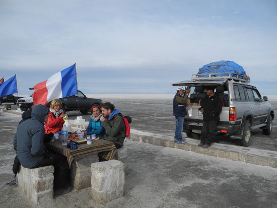 Nach dem Rundgang über die Insel hat unser Guide ein Frühstück vorbereitet.