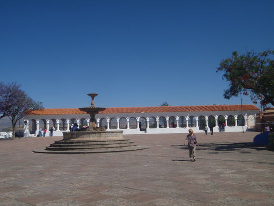 Vom Vorplatz des Franziskaner Klosters haben wir einen herrlichen Blick über die Stadt!