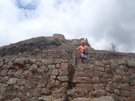 Die Incas bauten wahnsinnig steile und enge Treppen.