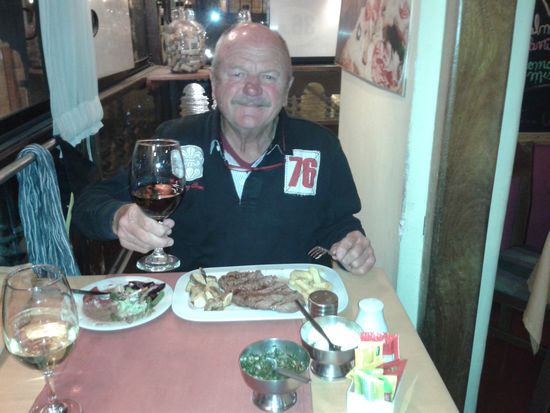 Er wurde 73 - nicht 76 Jahre - Gott sei Dank! Zum Trost gab es noch einen Pisco sour.