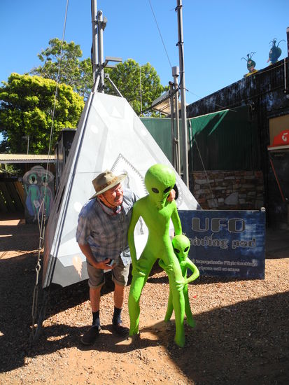 In diesem Rasthaus soll es die größte Bierauswahl in diesem Gebiet geben. 
Das ist wohl auch der Grund dafür, dass die Bewohner in den 70er Jahren hier Aliens gesehen haben.