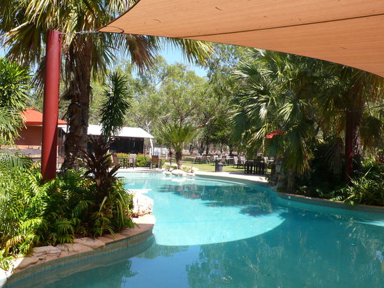 Und zur Erholung ein Bad im Pool des Campingplatzes.