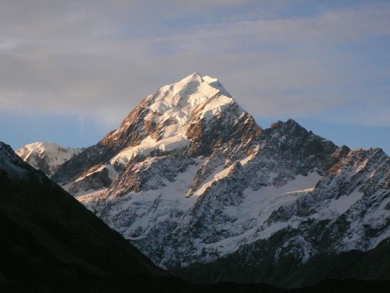 Der Mount Cook mit seinen 3754 Metern überragt alle Berge Neuseelands.