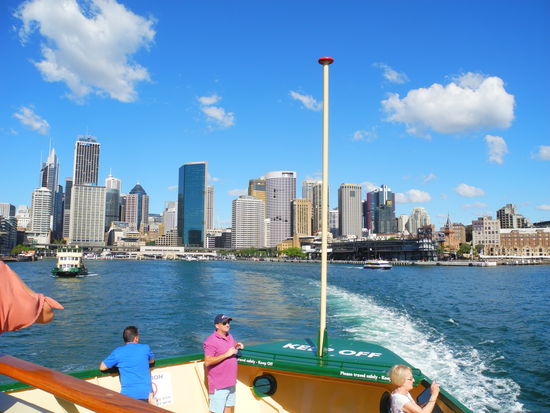 Wir genießen die Überfahrt.