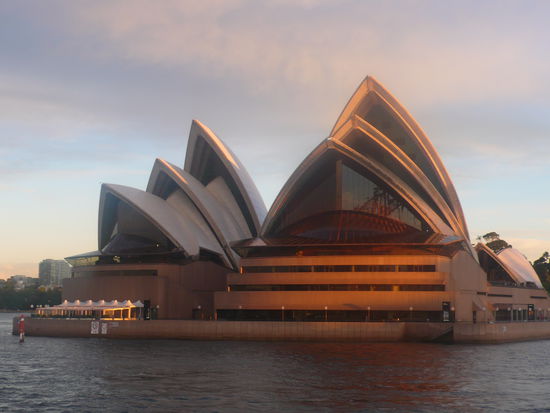 Mildes Sonnenlicht bei Tagesausklang.