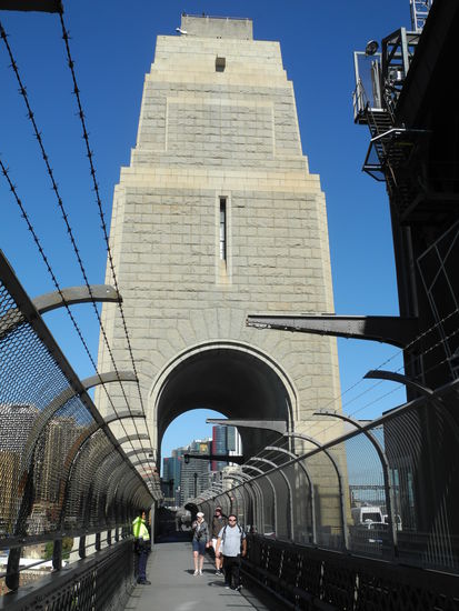 Auf der Harbour Bridge.