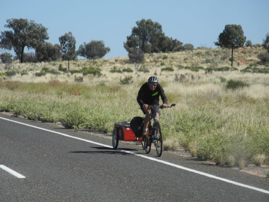 Weite Strecken für Radfahrer und die Hitze, da heißt es durchhalten!