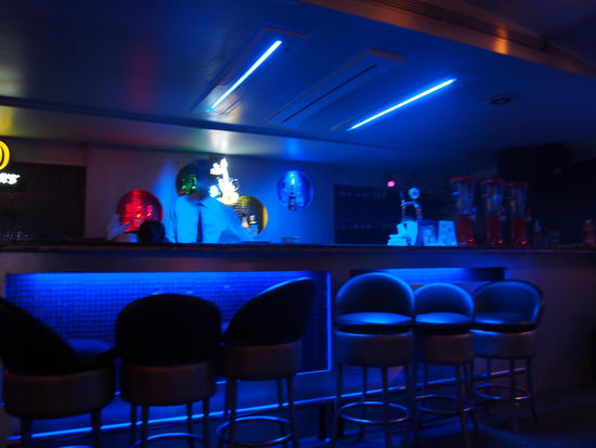 .... nicht ohne den Besuch der Opium-Bar, die auch in einschlägigen Reiseführern angepriesen wird und sich glücklicherweise direkt in unserem Hotel Pai Vista befindet.