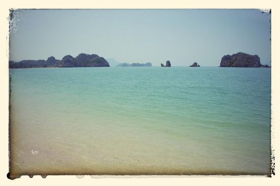 Der menschenleere Thanjung-Ruh-Beach