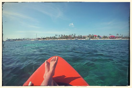 Ich mach dann mal Pause - mit Blick auf Malapascua Island. Mein Fuß zeigt ziemlich genau auf unser Resort