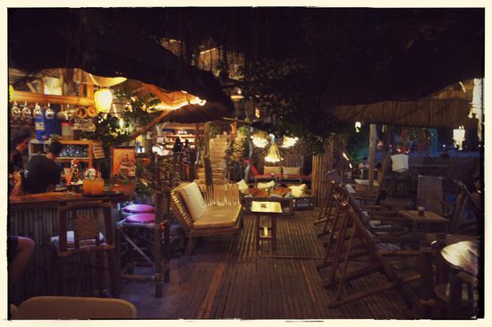 Die urige Bar im Spiderhouse