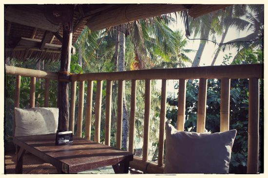 Luftige Sitzplätze im Tree House Restaurant das seinem Namen alle Ehre macht