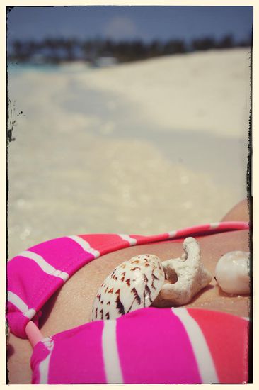 Eiiiine Insel mit zwei Bergen und dem türkisblauen Meer, ja wie mag die Insel heißen....