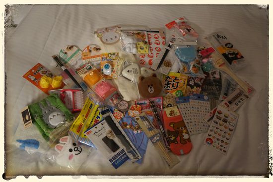 Was haben wir nicht alles für tolle Sachen gekauft...wer rausfindet wieviele Paar Stäbchen Ira gekauft hat, bekommt eine Belohnung